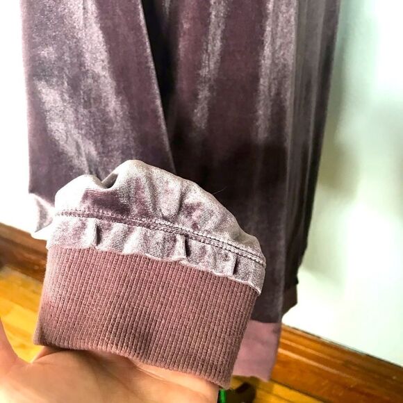 Cute & Comfy Oversized Value Long Sleeve Crewneck - Picture 4 of 11